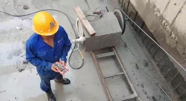 郑州支撑梁切割现场